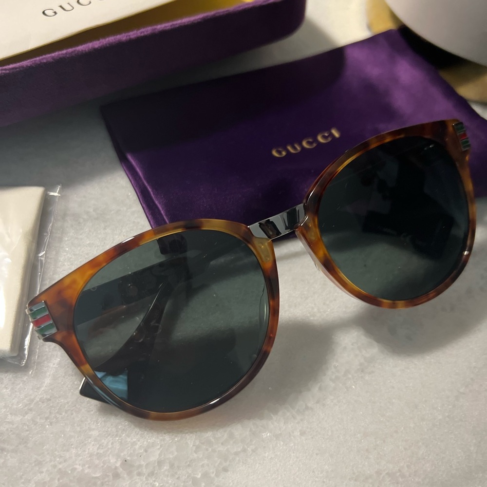 Gucci sunglasses
